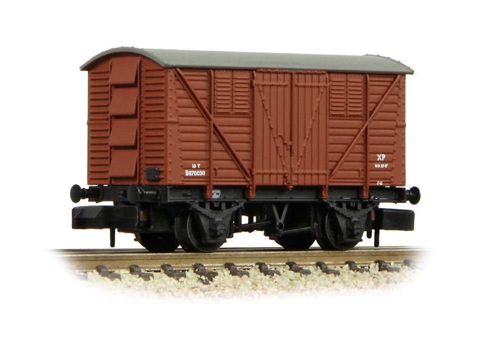 Graham Farish BR 10t Meat Van BR Bauxite (Early) 373-741B