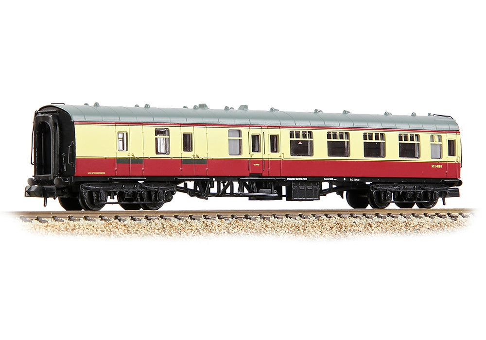 Graham Farish BR MK1 BSK Brake Second Corridor BR Crimson & Cream 374-185D