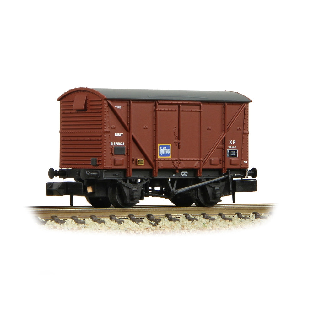 Graham Farish BR 12t Plywood Fruit Van BR Bauxite (Late) 'Fyffes' 377-626B