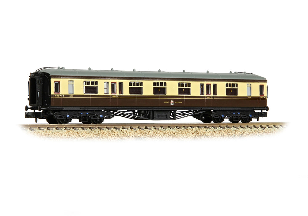 Graham Farish GWR Hawksworth Composite Corridor GWR Chocolate & Cream 374-561A