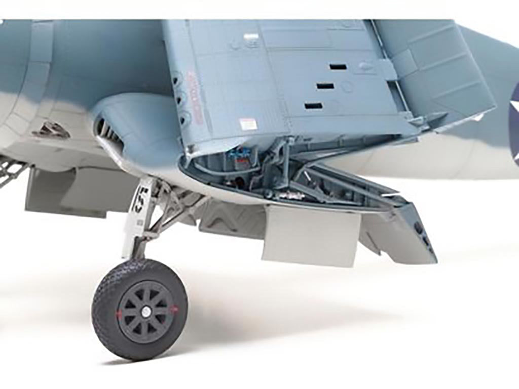 Tamiya Vought F4U-1 Corsair 60324