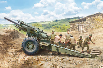 M1 155mm Gun with crew