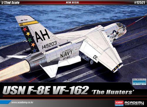 Vought F-8E Crusader VF-162 'The Hunters'