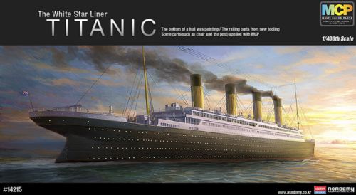 R.M.S Titanic (MCP Version) MCP = Multi Coloured Parts)
