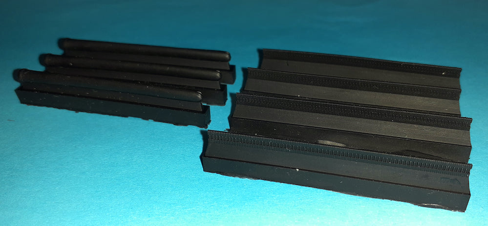 MG 81 Junkers Ju-88 A-4 set! 3x chutes and 4x ammo feeds