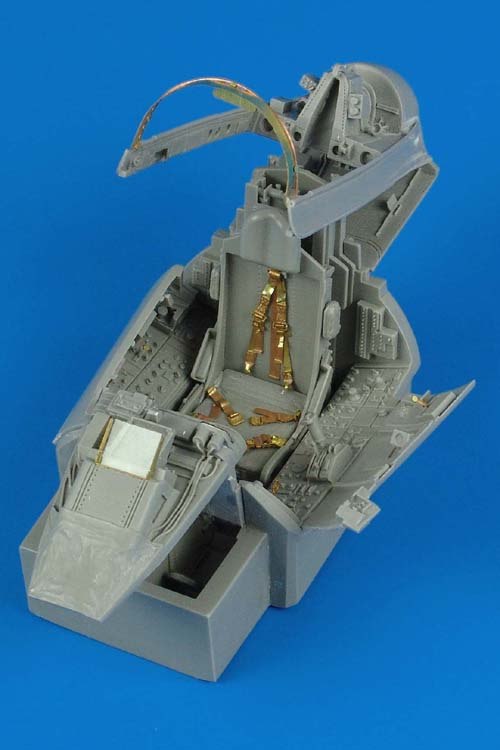 North-American F-100D Super Sabre cockpit set (designed to be used with Trumpeter kits)