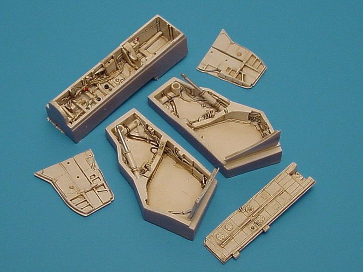 McDonnell F-4 Phantom wheel bay (designed to be used with Hasegawa kits) [F-4B/F-4C/F-4D/F-4N/F-4F/F-4G/F-4J/F-4EJ/F-4S]