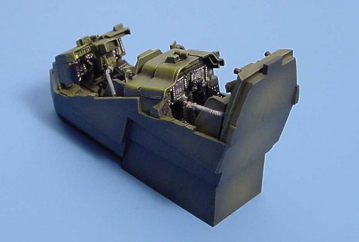 Bell/Boeing AH-64D Longbow Apache cockpit (designed to be used with Hasegawa kits)