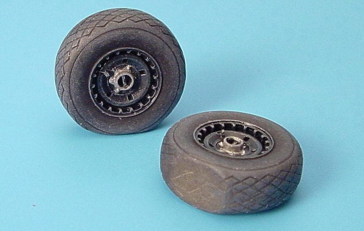 Messerschmitt Me-262A wheels (designed to be used with Tamiya kits)
