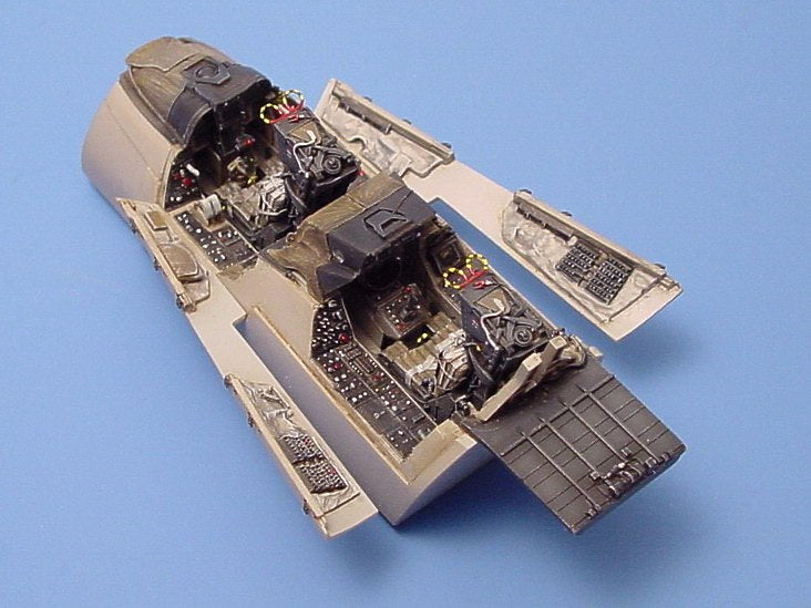 Grumman F-14B Tomcat cockpit (designed to be used with Hasegawa kits) Contains 15 resin parts, 35 etched parts....