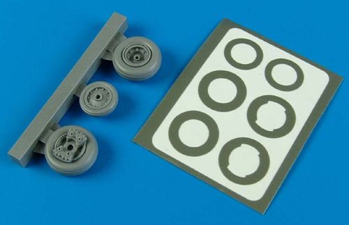 North-American T-28 Trojan wheels & paint masks (designed to be used with Roden kits) [T-28B T-28C T-28D]