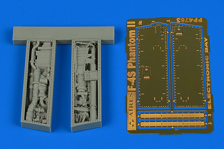 McDonnell F-4S Phantom II electronic bay (designed to be used with Zoukei-Mura kits)