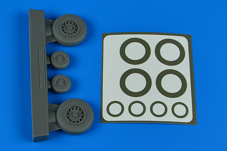 Grumman E-2C Hawkeye/C-2 Greyhound wheels paint masks (designed to be used with Kinetic Model kits)