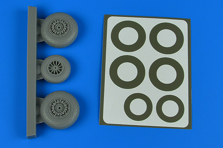 Douglas B-26K Invader wheels & paint masks - early - Diamond Pattern WHEELS (designed be used with ICM UA UK kits)