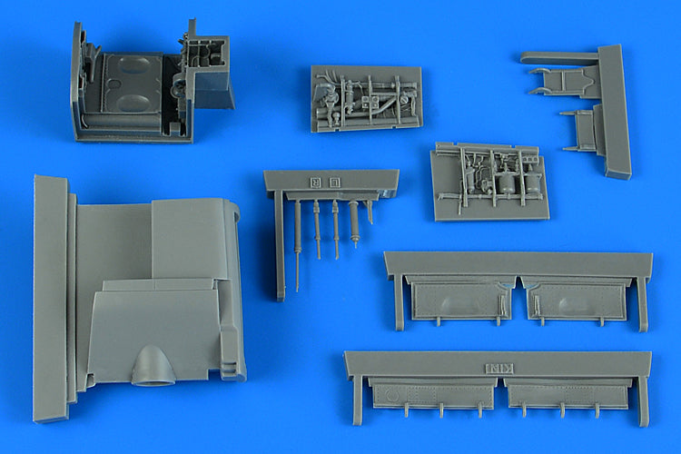 BAe Harrier T.2/T.4/T.8 wheel bay	(designed be used with Kinetic Model kits)