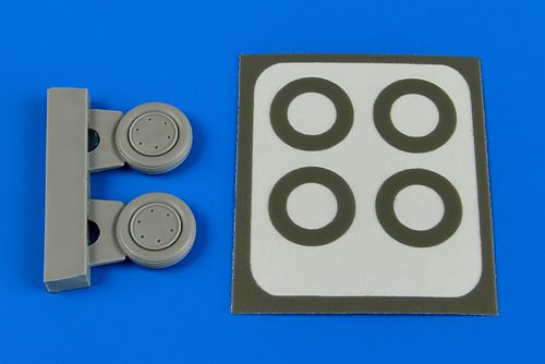 Grumman F4F-3/F4F-4 Wildcat wheel & paint masks (designed to be used with Hasegawa kits)
