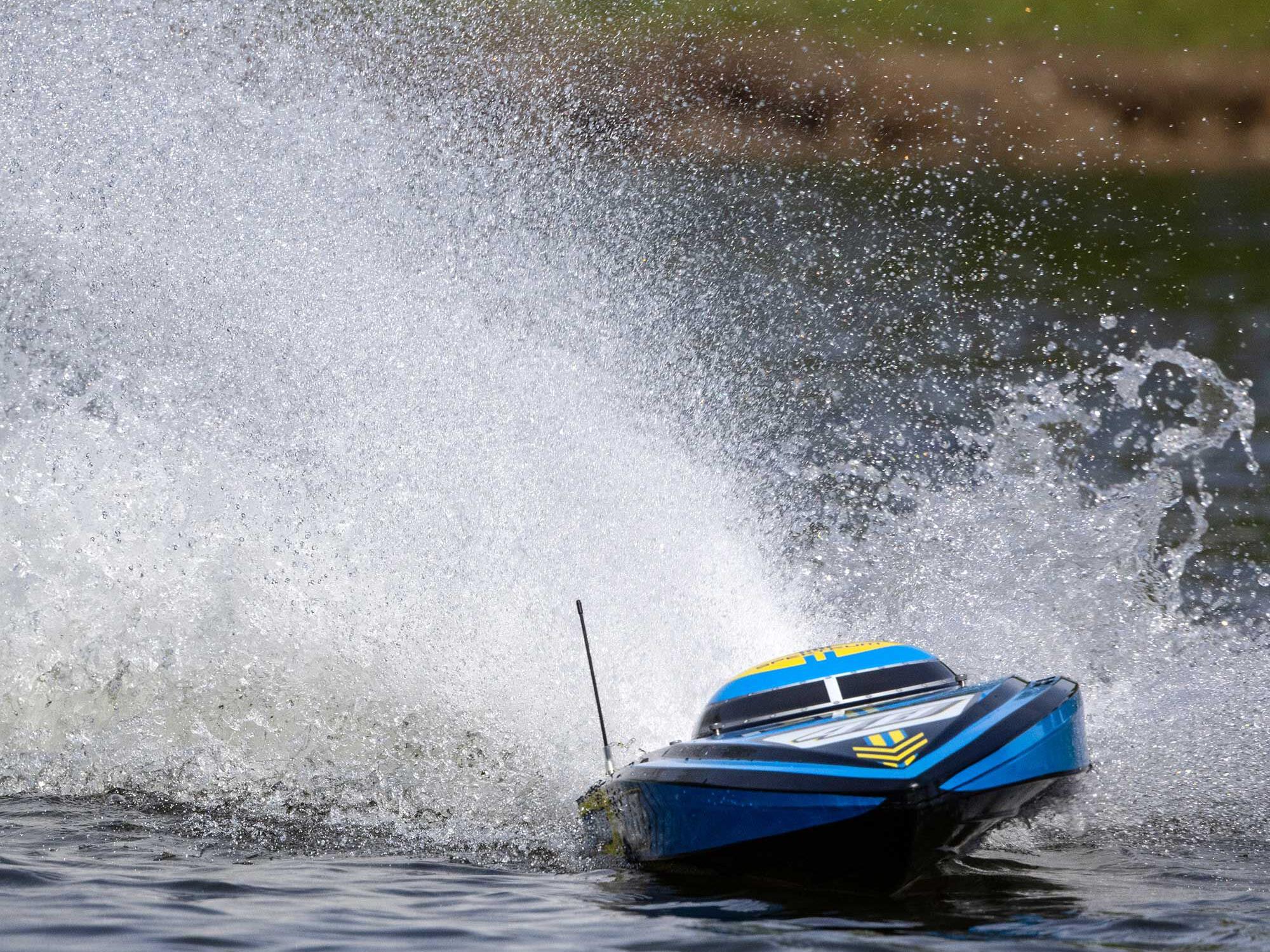 ProBoat Super Sonicwake 48" 8S Self-Righting Brushless Deep-V RTR