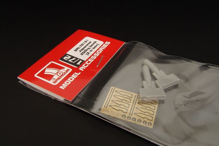 Japanese 250kg bomb (2 in box)	Resin-PE kit of Japanese bombs