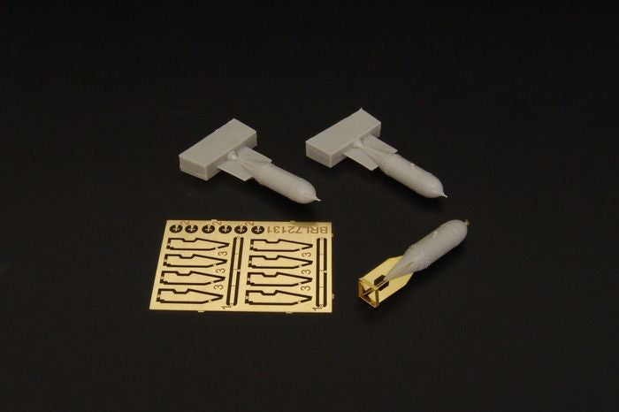 Japanese 250kg bomb (2 in box)	Resin-PE kit of Japanese bombs