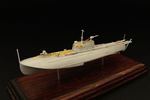 Tupolev G-5 mod.XIII --Construction kit of soviet torpedo boat. With etched parts (full hull)