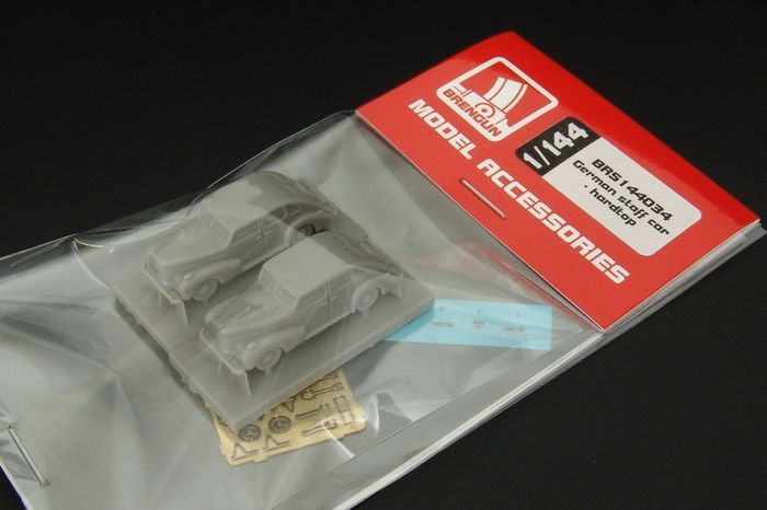 German staff car- hardtop (2 in set) 2 x resin kit of german staff car