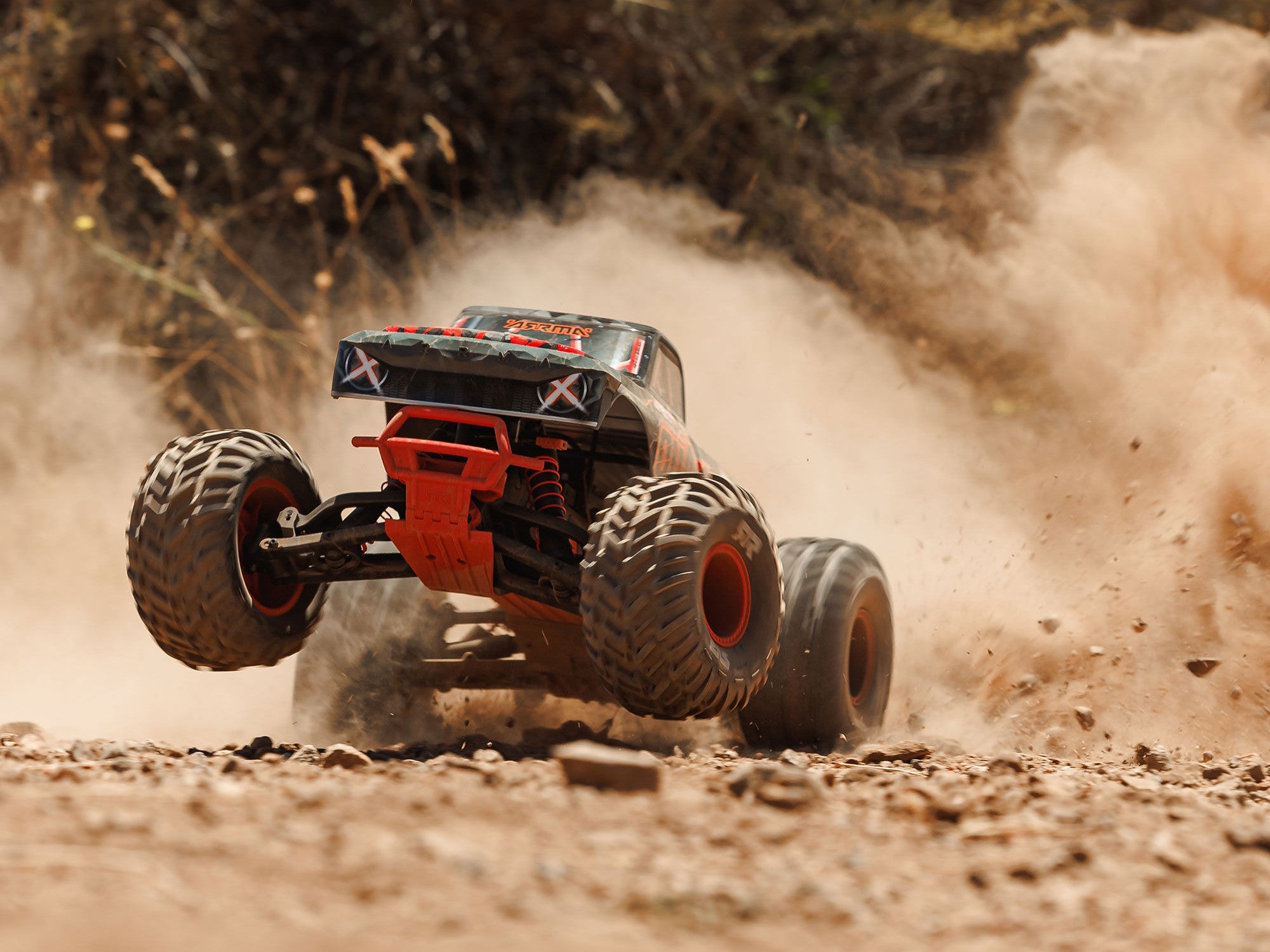 Arrma 1/10 QUAKE 223S DSC 2WD RTR Brushless Monster Truck - Red
