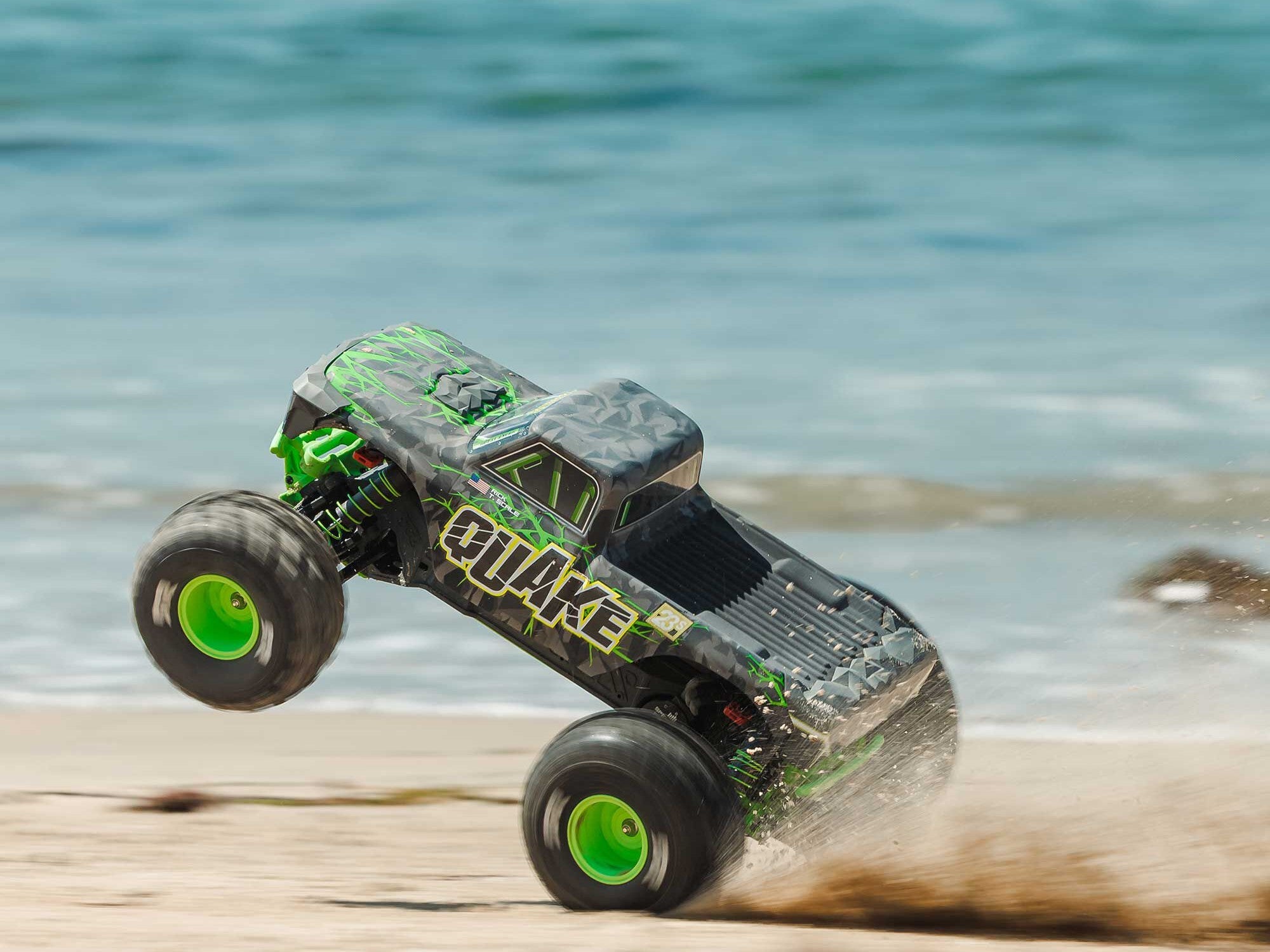 Arrma 1/10 QUAKE 223S DSC 2WD RTR Brushless Monster Truck - Green