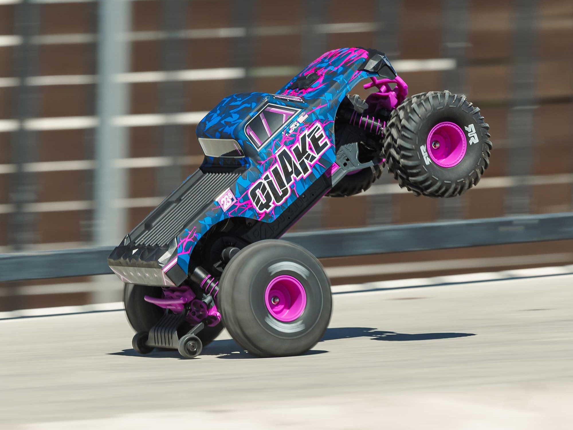 Arrma 1/10 QUAKE 223S DSC 2WD RTR Brushless Monster Truck - Purple