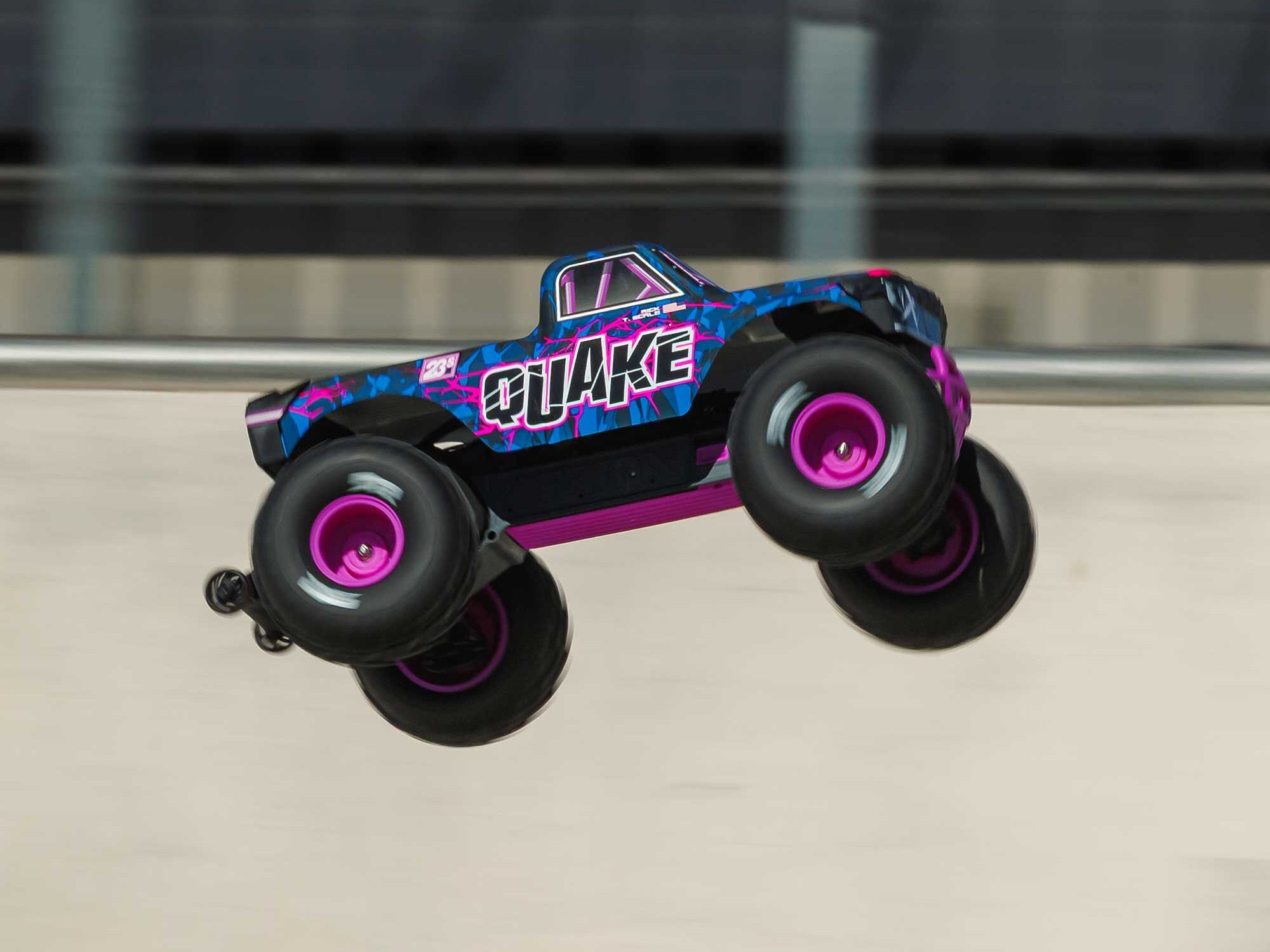 Arrma 1/10 QUAKE 223S DSC 2WD RTR Brushless Monster Truck - Purple