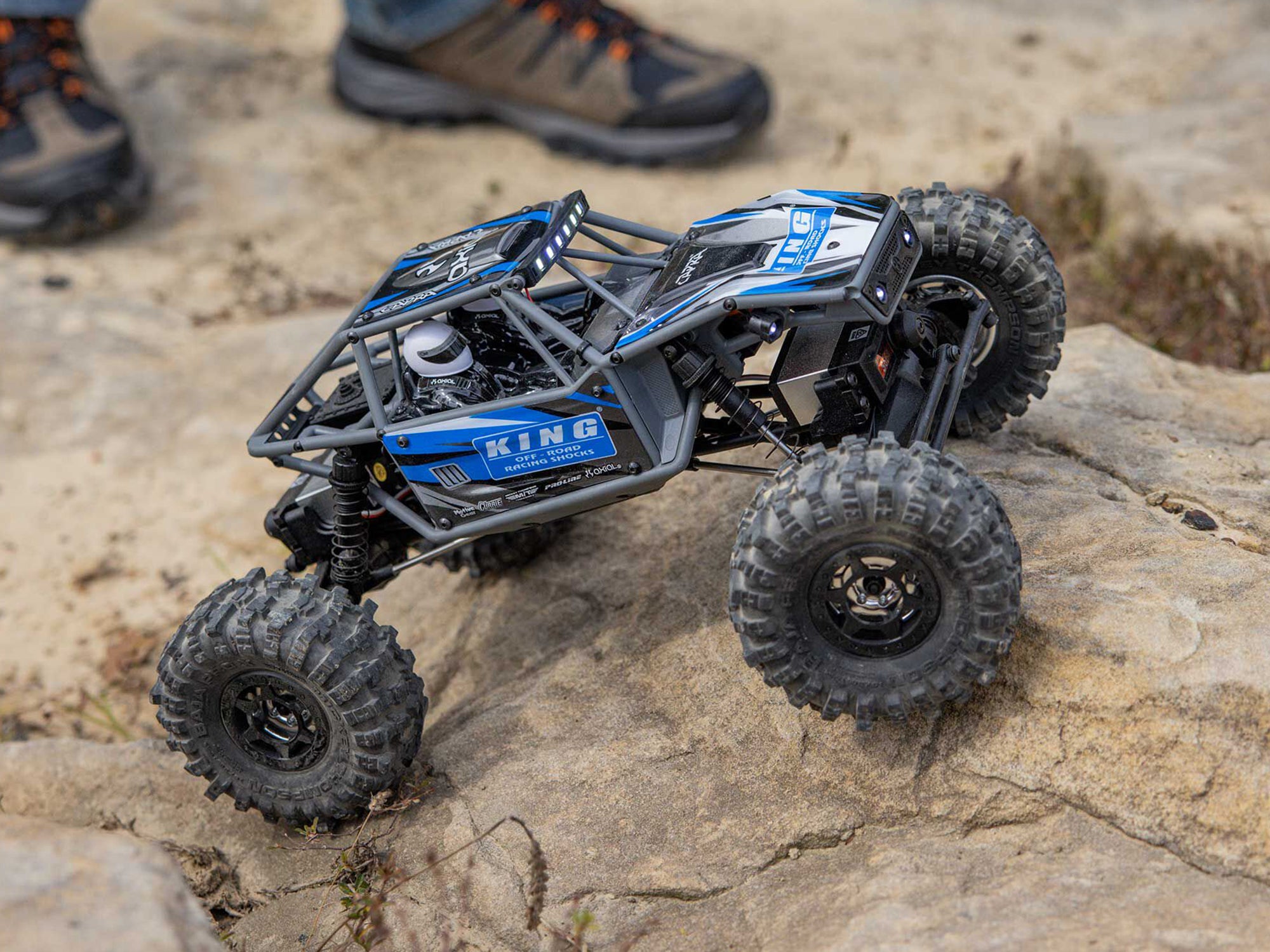 Axial 1/18 UTB18 Capra 4WS 4WD Trail Buggy RTR with Bat/Chg Blue C-AXI-1750T1