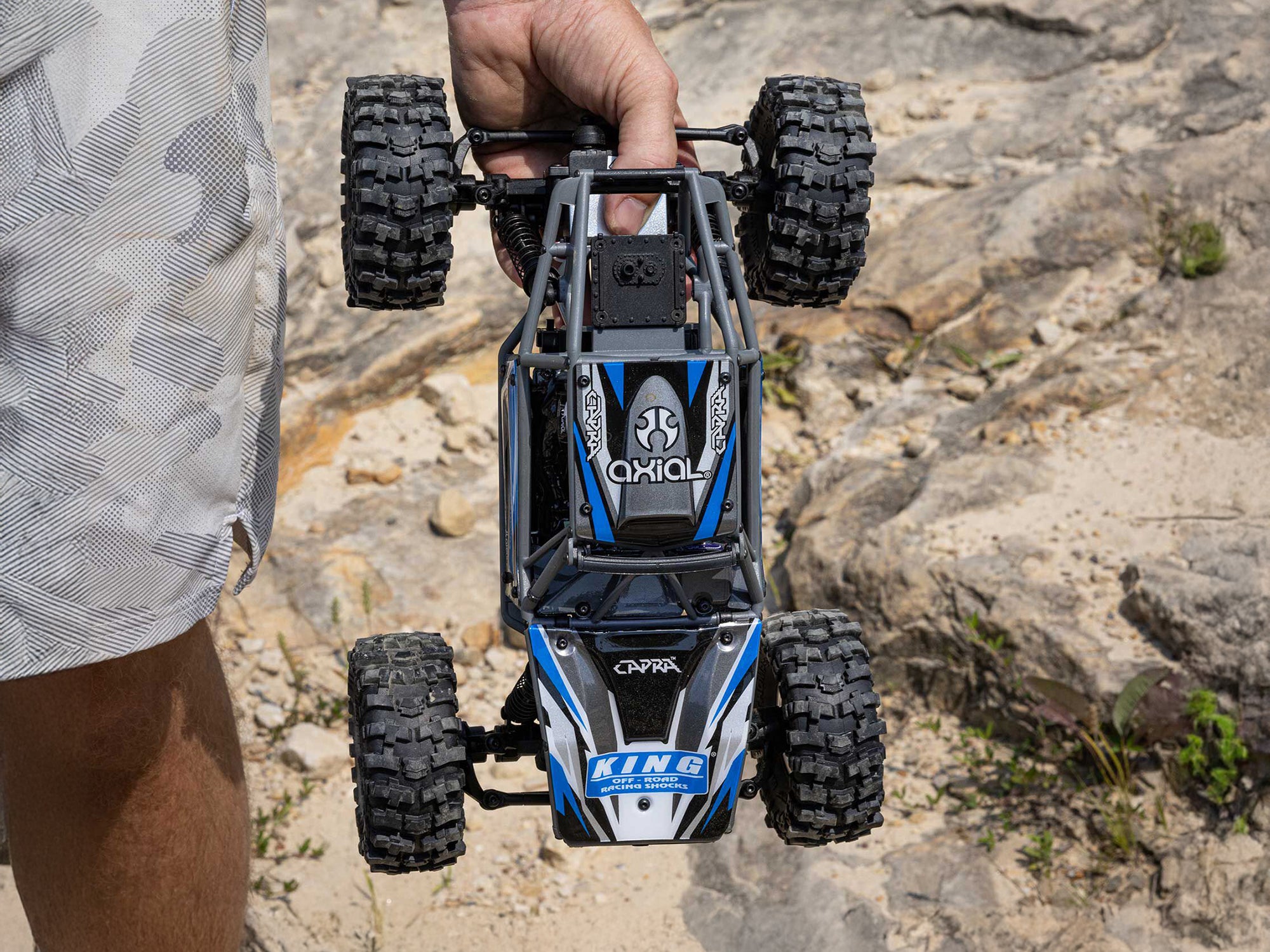 Axial 1/18 UTB18 Capra 4WS 4WD Trail Buggy RTR with Bat/Chg Blue C-AXI-1750T1