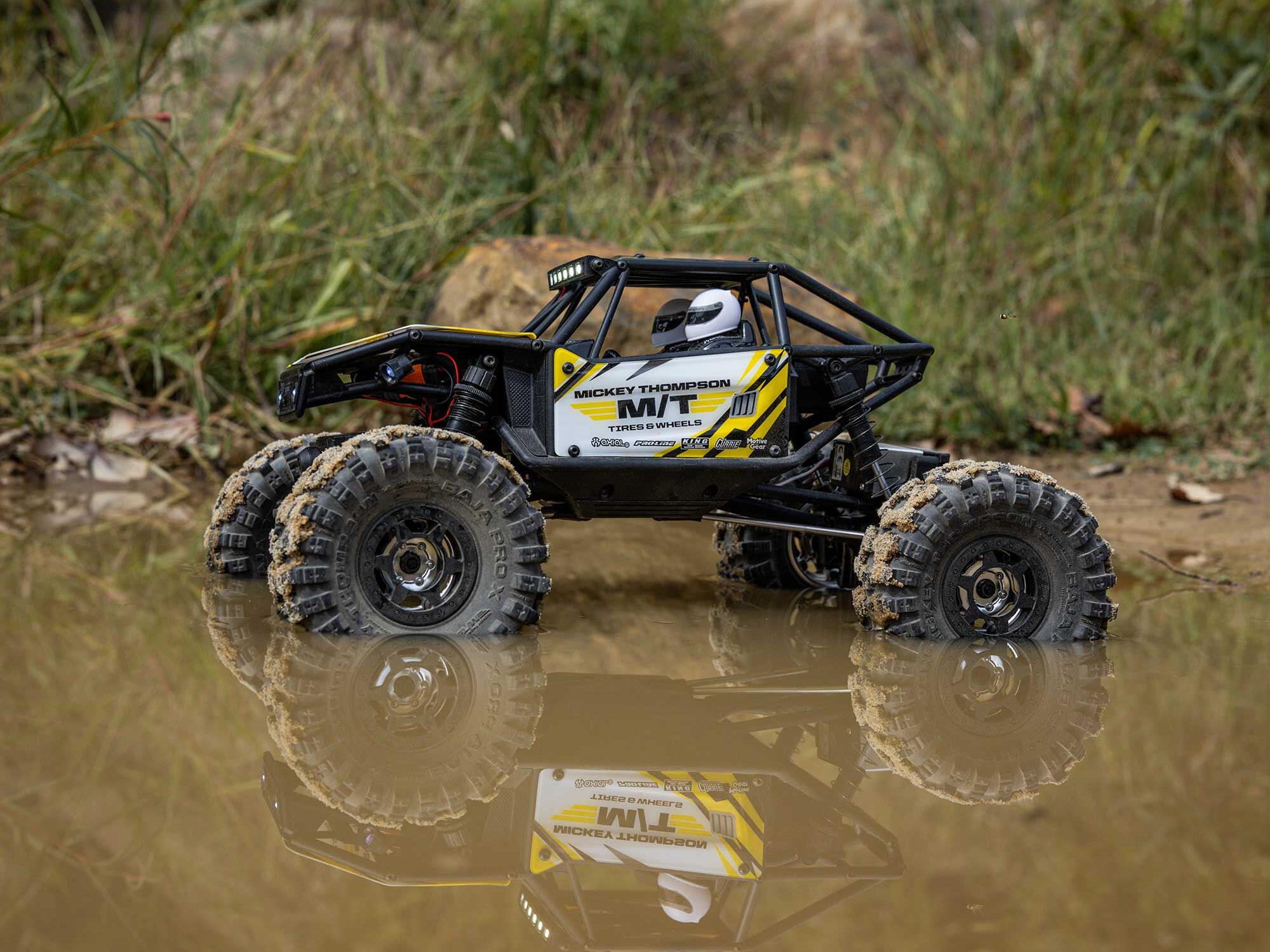 Axial 1/18 UTB18 Capra 4WS 4WD Trail Buggy RTR with Bat/Chg Yellow C-AXI-1750T2