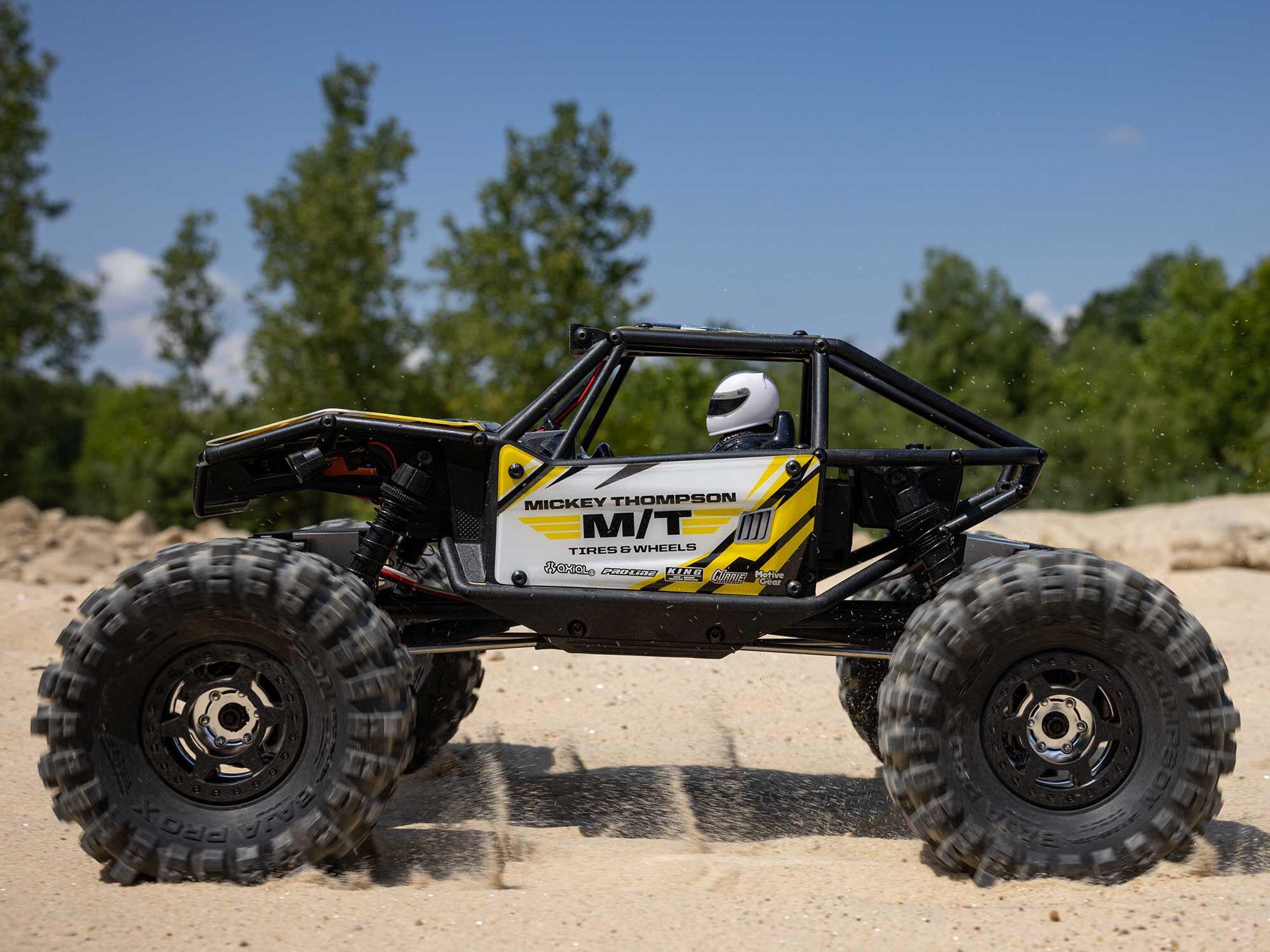 Axial 1/18 UTB18 Capra 4WS 4WD Trail Buggy RTR with Bat/Chg Yellow C-AXI-1750T2