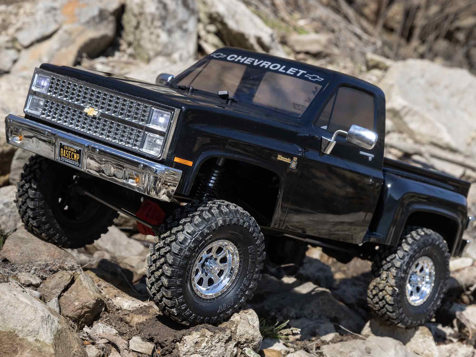 1/10 SCX10 III Base Camp 1982 Chevy K10 4X4 RTR, Black