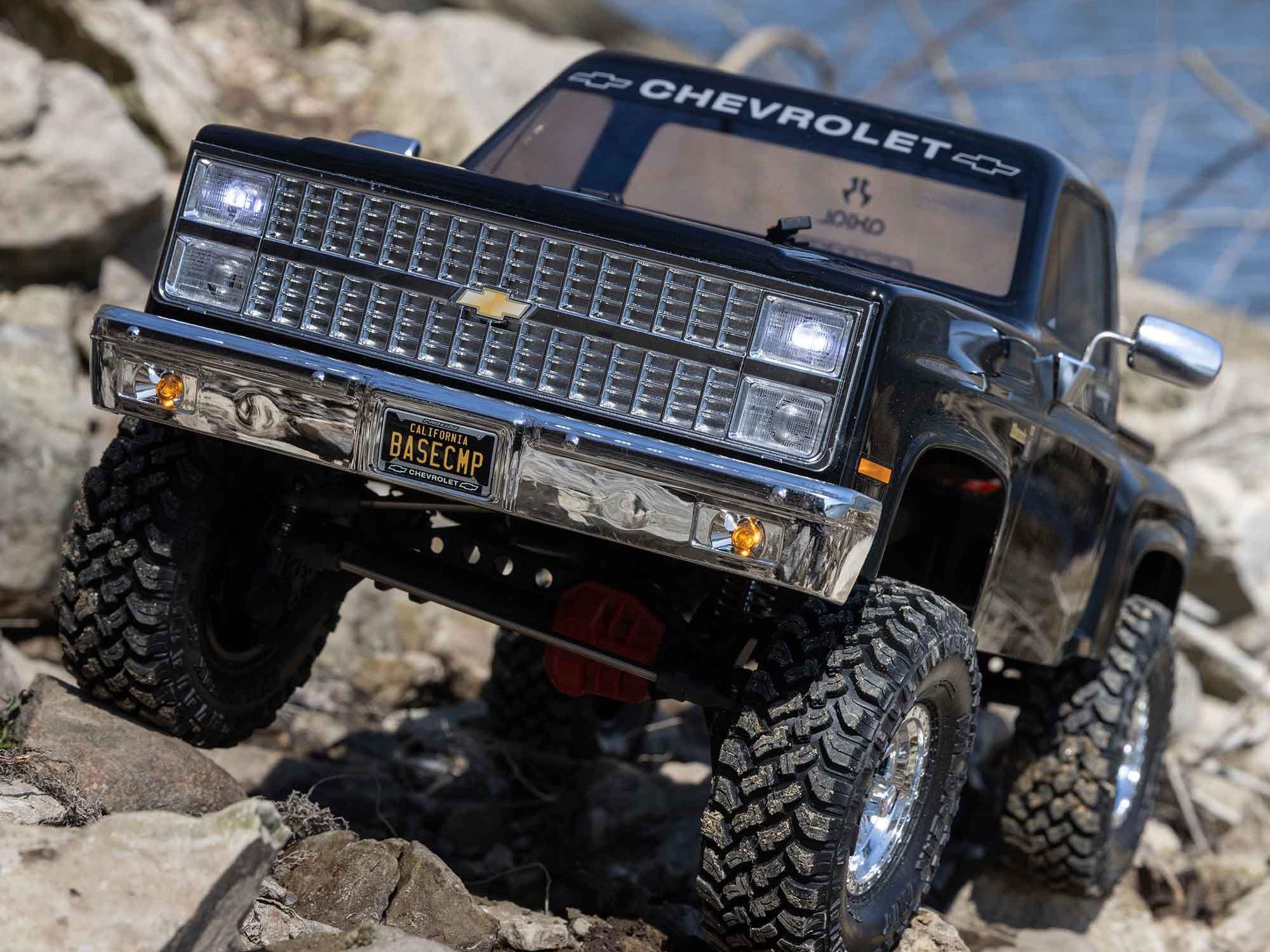 1/10 SCX10 III Base Camp 1982 Chevy K10 4X4 RTR, Black