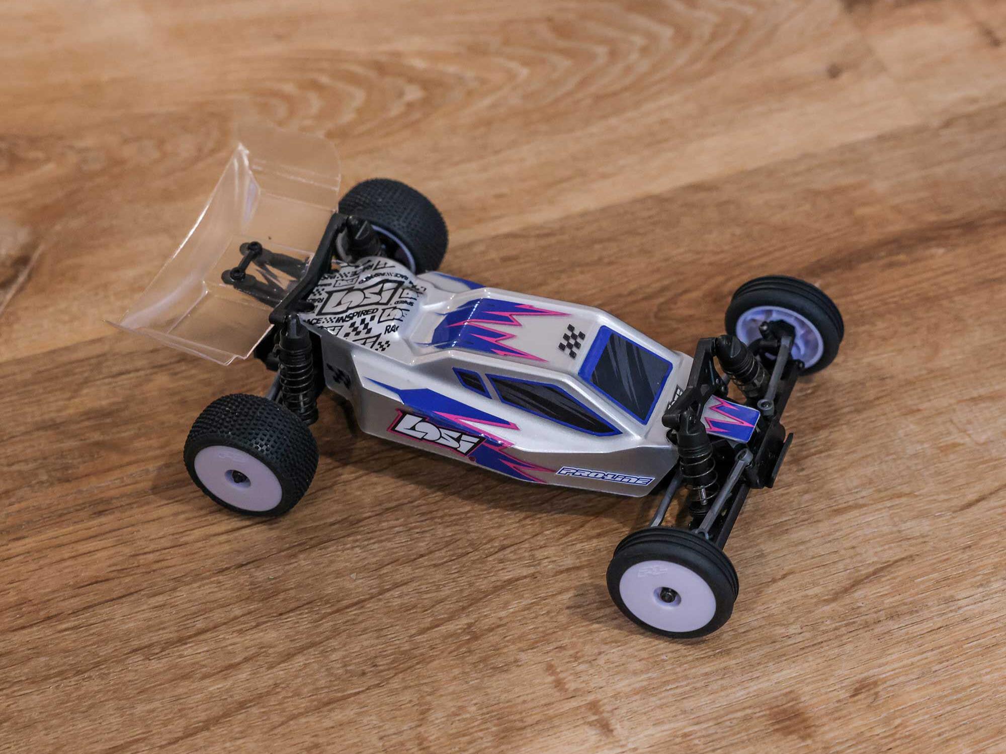 Losi 1/24 Micro-B 2WD Buggy RTR SilverC-LOS00007T21