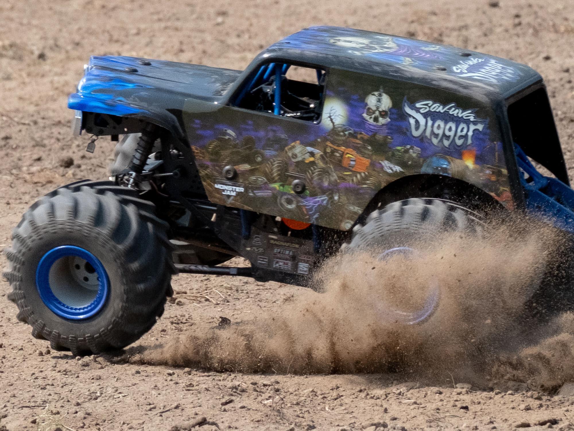 SonUvaDigger 4WD Solid Axle Monster Truck RTR