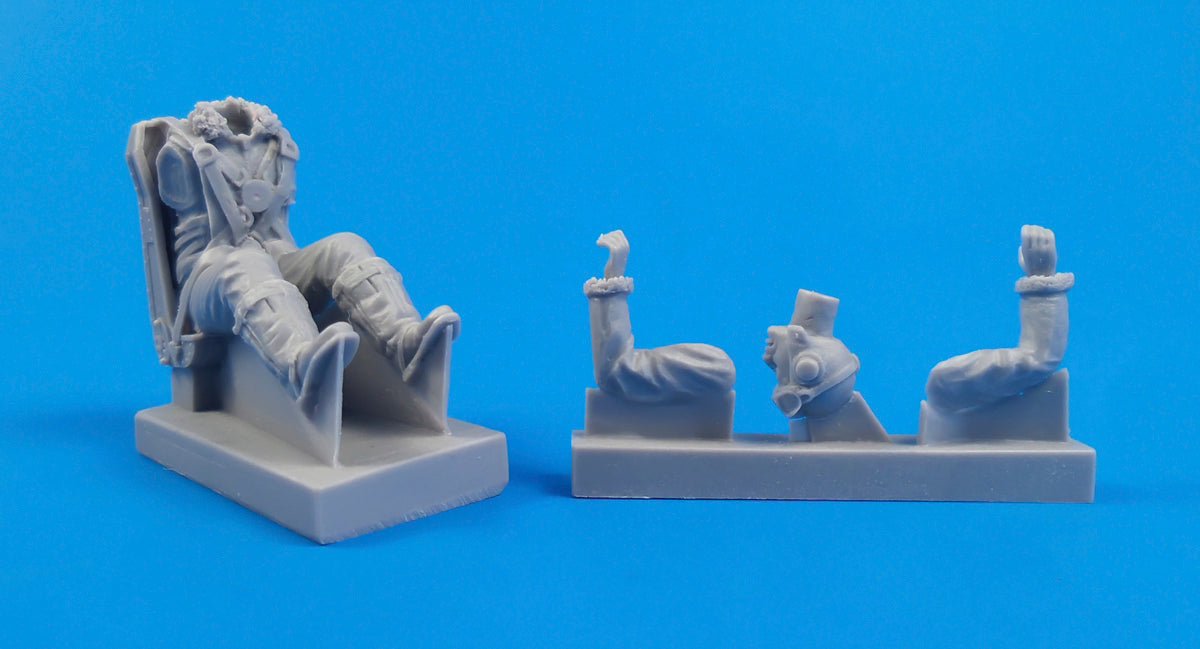 British Hawker Tempest Mk.V Pilot, sitting (designed to be used with Special Hobby kits) Nicely detailed cast RAF Tempest pilot sitting in his seat. His head and arms come as separate items.[Typhoon]