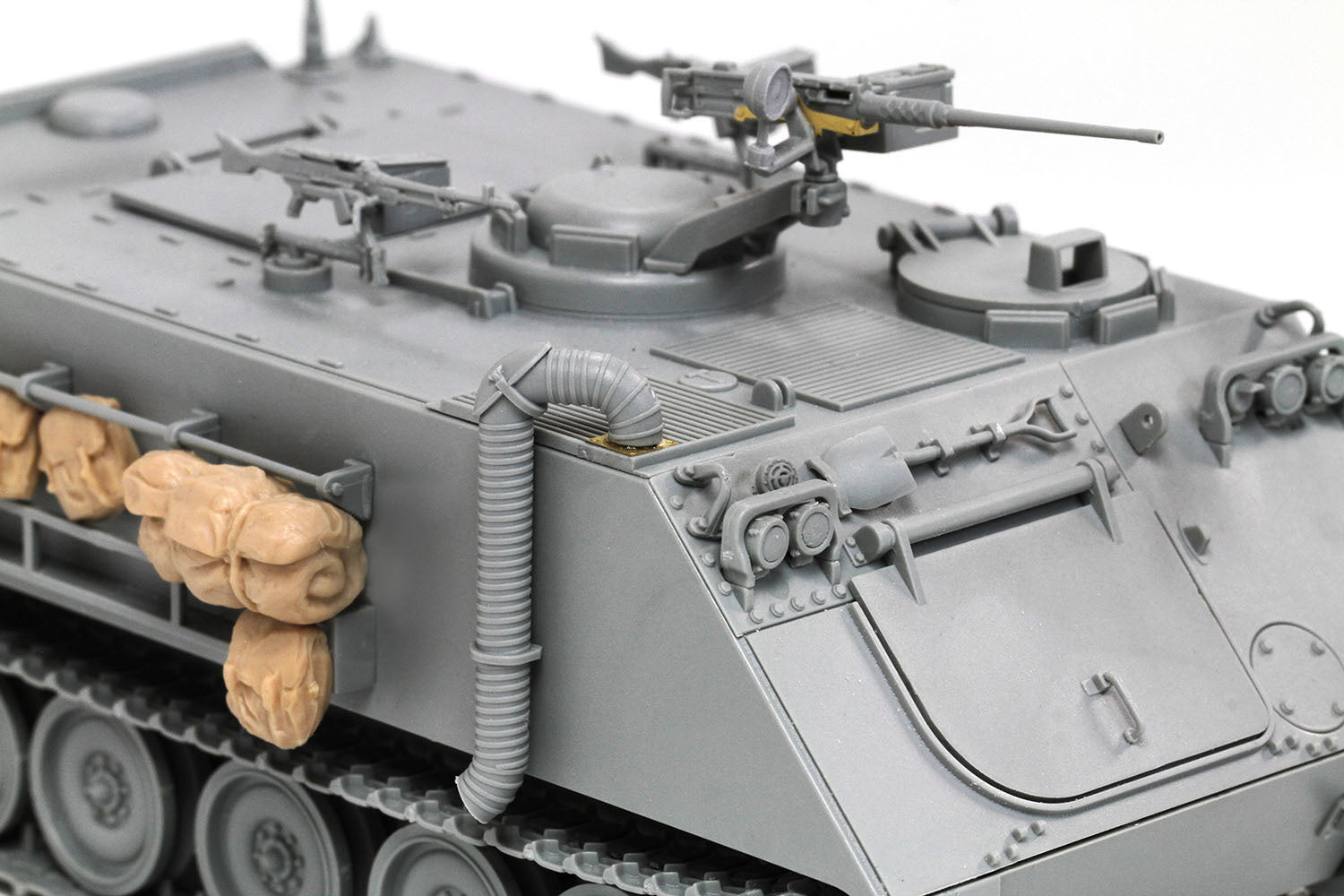 Dragon 1/35 Idf M113 Armor Personnel Carrier