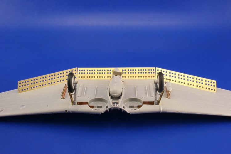 Douglas SBD-1/SBD-2/SBD-3/SBD-4 Dauntless landing flaps (designed to be used with Trumpeter kits)