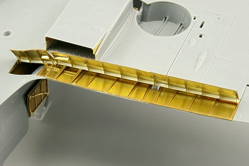 Supermarine Spitfire Mk.IXE/Mk.IXE landing flaps (designed to be used with Tamiya kits)