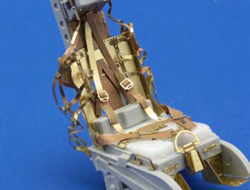 Lockheed F-104G Starfighter C2 seatbelts (designed to be used with Italeri kits)