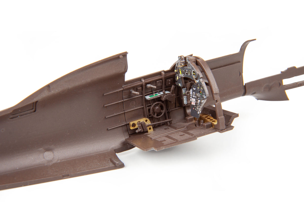 Macchi C.205 Veltro (designed to be used with Italeri kits)