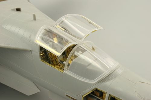 General-Dynamics F-111C late seatbelts (designed to be used with Hobby Boss kits)