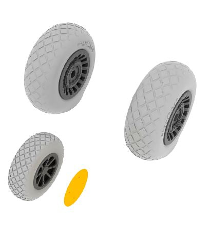 North-American B-25H/B-25J Mitchell wheels with weighted tyre effect (designed to be used with Hong Kong Models kits)