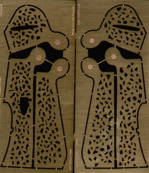 Messerschmitt Bf-109E small 'Mottle Mask' (etched) (designed to be used with all makes of the aircraft including Airfix, Eduard and Hasegawa and Tamiya kits)[Bf-109E-1 Bf-109E-3 Bf-109E-4 Bf-109E-7]