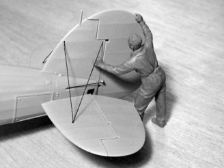 ICM WWII British Ground Personnel (1939-1945) 3 Figures