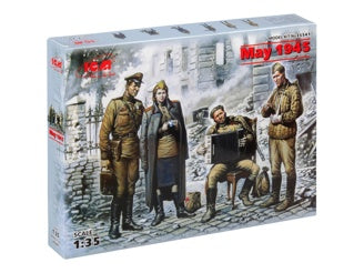 ICM Soviet Army At Rest, May 1945 with 4 Figures