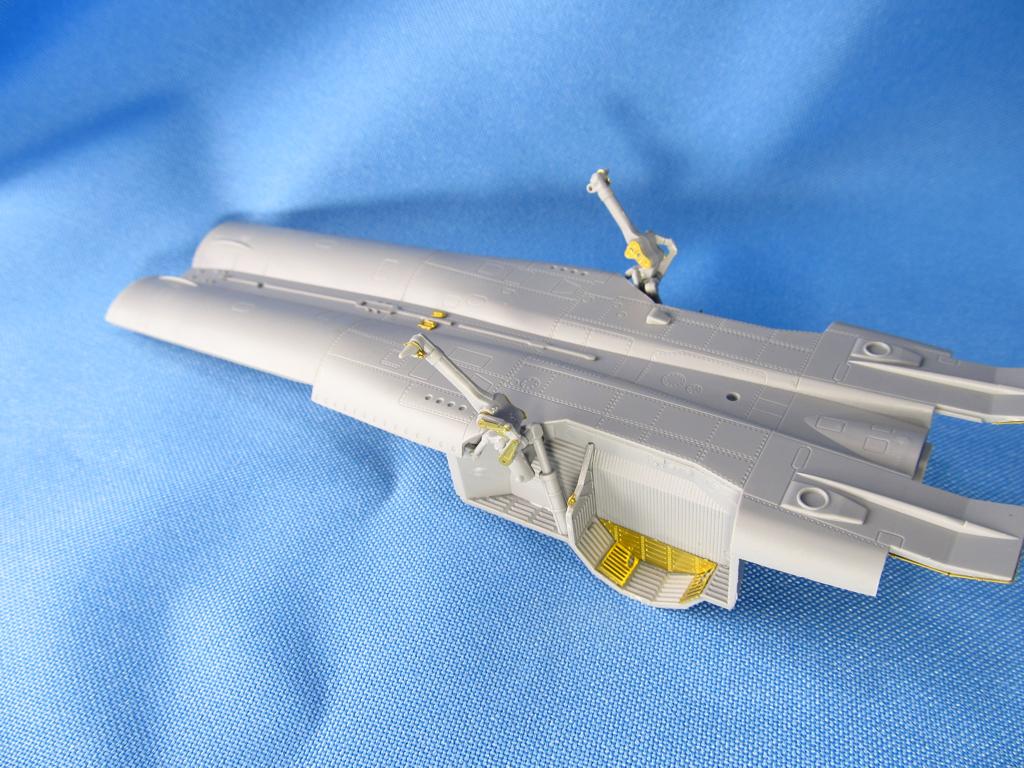 Mikoyan MiG-25 wheel bays etched detailing sets (designed to be used with ICM UA UK kits) [MiG-25RBT MiG-25RBF MiG-25BM]