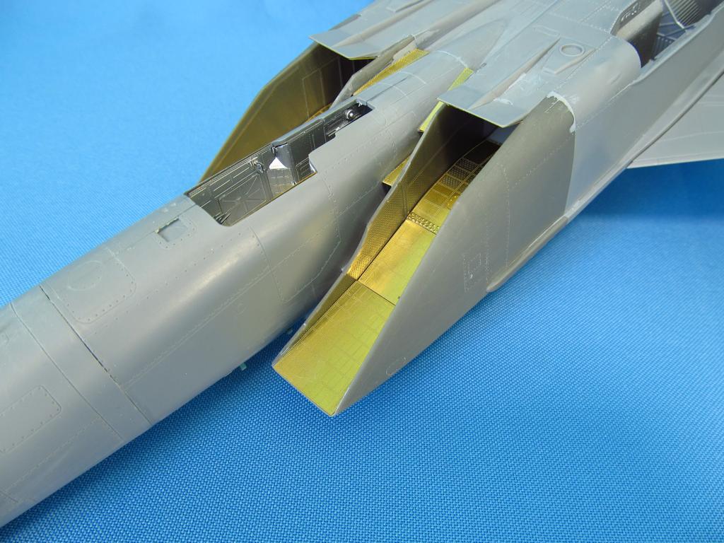Mikoyan MiG-25RBT/MiG-25RB/MiG-25PD/MiG-25RBF air intakes (designed to be used with ICM UA UK kits)